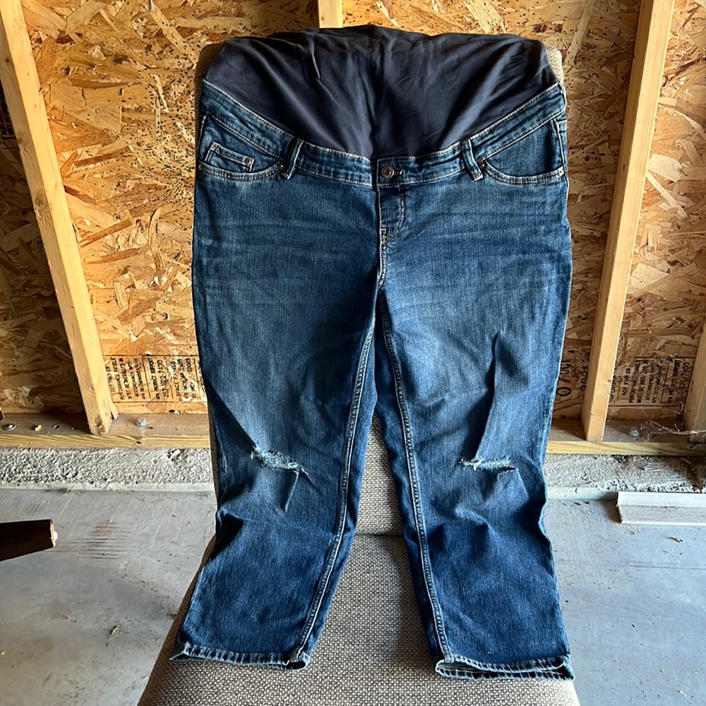 Straight maternity jeans ripped knees